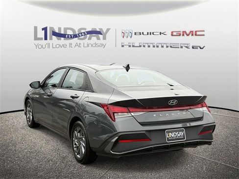 Used 2024 Hyundai Elantra SEL image 4