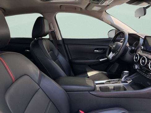 Used 2022 Nissan Sentra SR w/ SR Premium Package FWD image 35