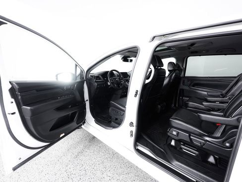 Used 2023 Honda Odyssey Elite image 18