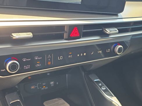 New 2026 Kia Sorento S FWD image 25
