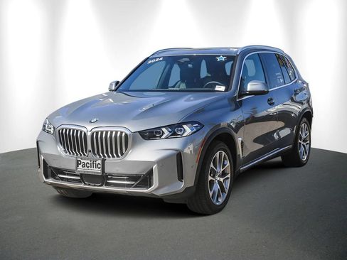 Certified 2024 BMW X5 xDrive40i w/ Premium Package AWD/4WD image 3