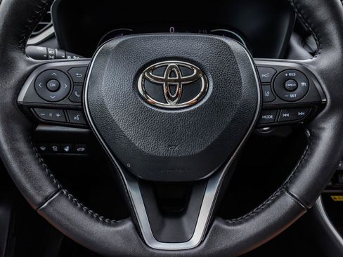 Used 2022 Toyota RAV4 Limited AWD/4WD image 15