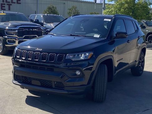 New 2026 Jeep Compass Latitude AWD/4WD image 33