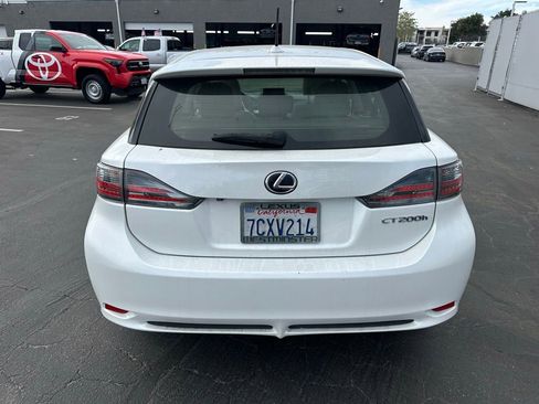 Used 2013 Lexus CT 200h w/ Premium Pkg w/Navigation image 3