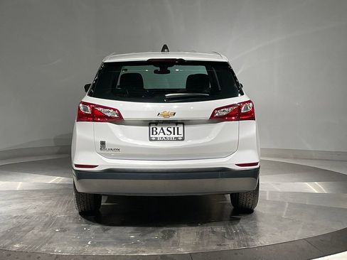 Used 2020 Chevrolet Equinox LS image 12