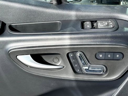 Used 2025 Mercedes-Benz Sprinter 2500 image 19