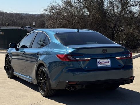 Used 2026 Toyota Camry SE w/ Convenience Package image 4