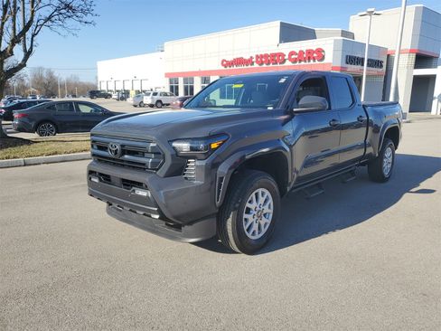 Certified 2025 Toyota Tacoma SR5 image 2