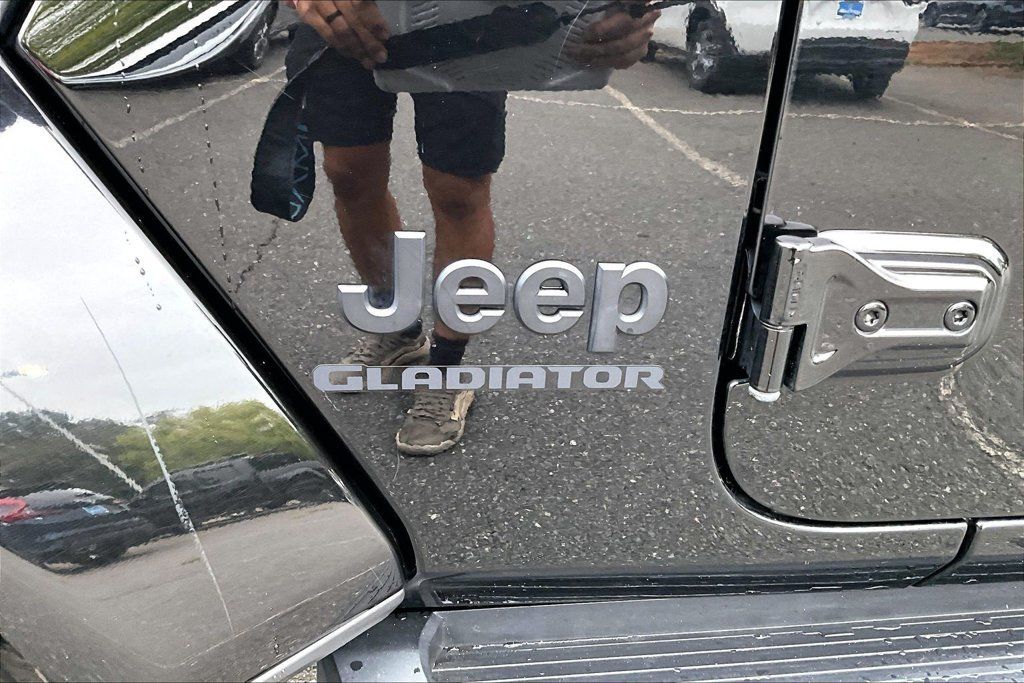 Used 2022 Jeep Gladiator Sport AWD/4WD image 22