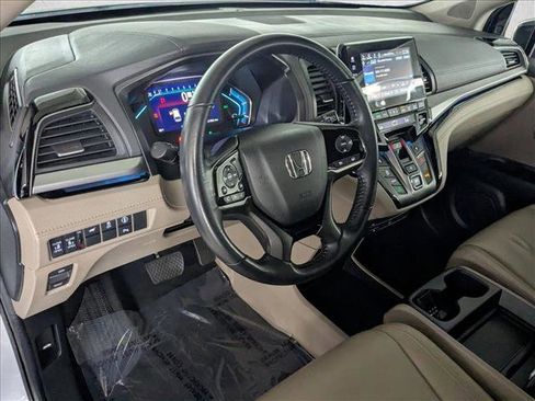 Used 2024 Honda Odyssey Touring image 10