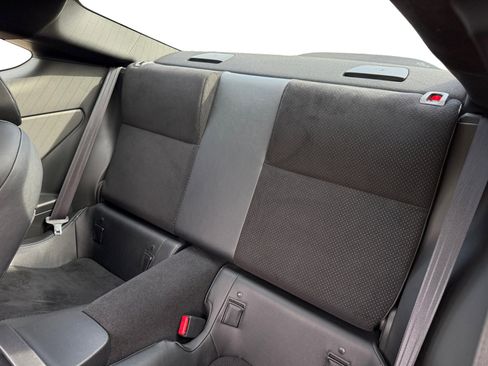 Used 2024 Toyota GR86 Premium image 16