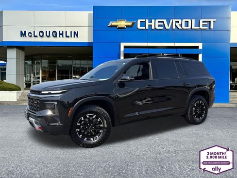 Used 2025 Chevrolet Traverse Z71 w/ Enhanced Driving Package AWD/4WD image 1