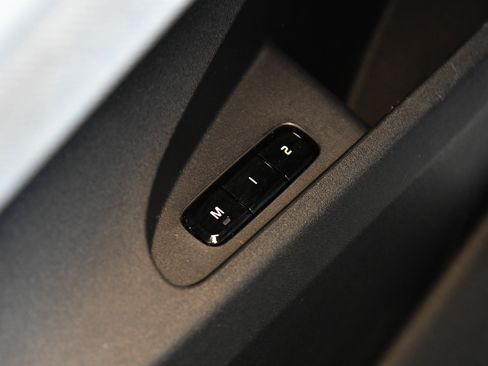 Used 2023 Polestar Polestar 2 w/ Pilot Pack AWD/4WD image 32