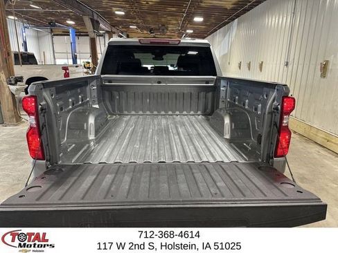Certified 2025 Chevrolet Silverado 1500 LT AWD/4WD image 24