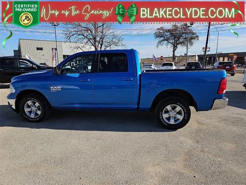 Used 2021 RAM 1500 Classic SLT image 3