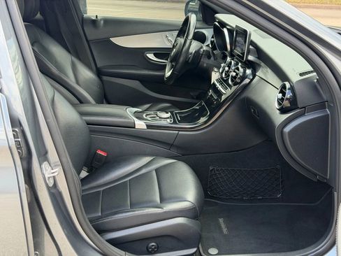 Used 2018 Mercedes-Benz C 300 Sedan image 11