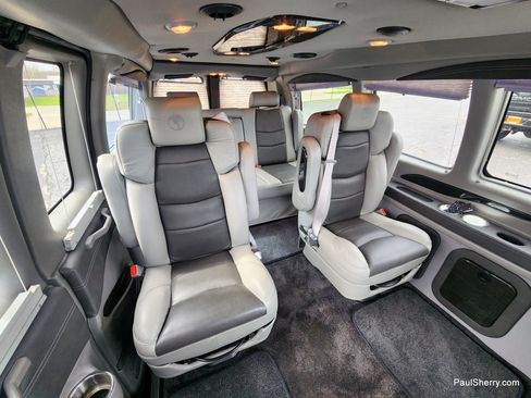 Used 2024 Chevrolet Express 2500 w/ Driver Convenience Package image 32