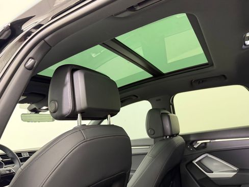 Certified 2025 Audi Q3 2.0T Premium image 27