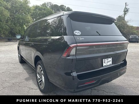 New 2026 Lincoln Navigator L Reserve AWD/4WD image 5