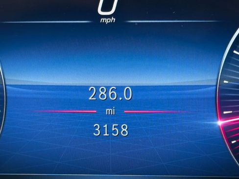 Used 2025 Mercedes-Benz GLB 250 image 14