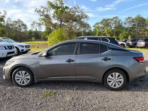 Used 2024 Nissan Sentra S image 8