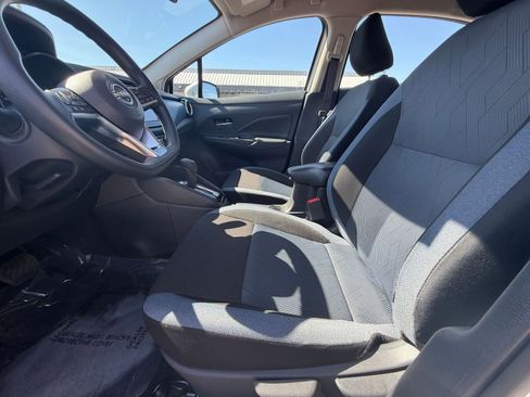 Used 2025 Nissan Versa SV FWD image 24