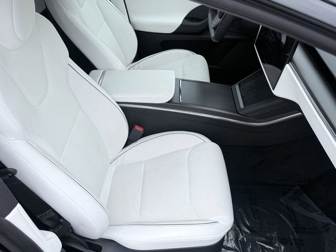 Used 2022 Tesla Model X Plaid AWD/4WD image 61