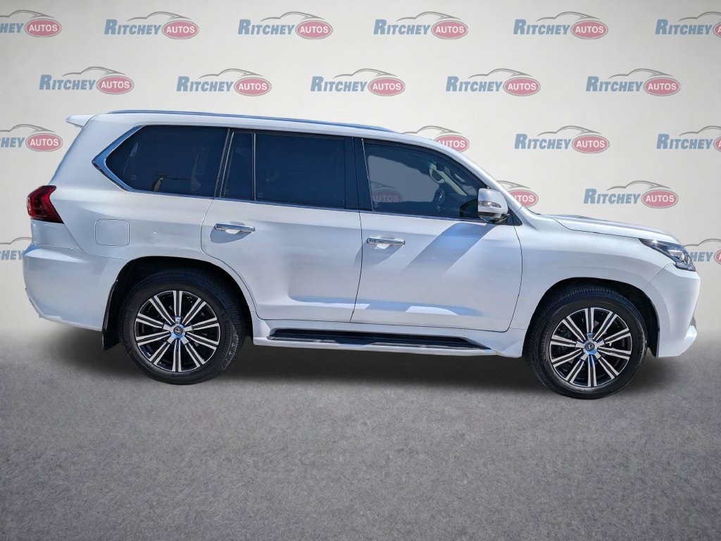 Used 2018 Lexus LX 570 4WD w/ Luxury Package image 4