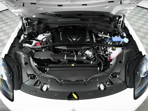 New 2025 Maserati Grecale Modena image 49
