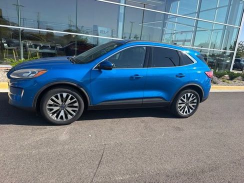 Used 2020 Ford Escape Titanium AWD/4WD image 20