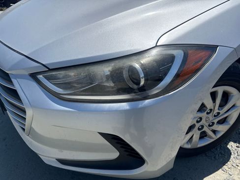 Used 2017 Hyundai Elantra SE FWD image 9