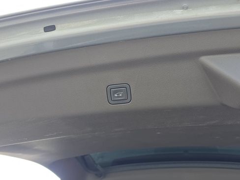 Used 2024 GMC Yukon Denali AWD/4WD image 32