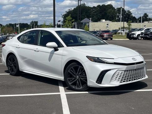 Used 2025 Toyota Camry XSE FWD image 1