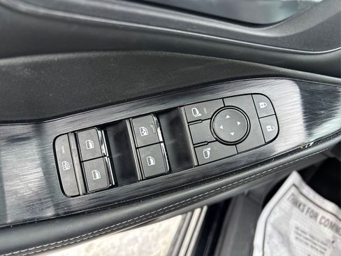 Used 2023 Nissan Rogue SV w/ SV Premium B Package image 34