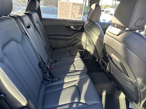 Used 2025 Audi Q7 3.0T Prestige image 14