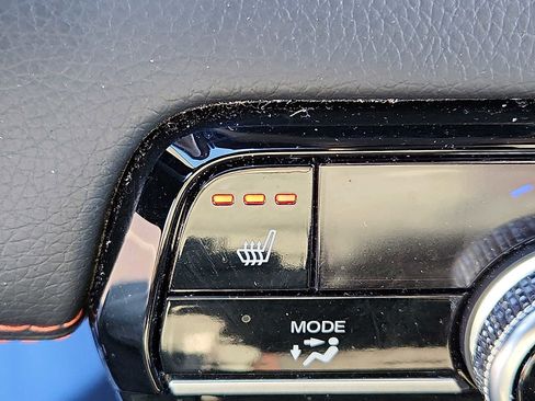 Certified 2023 Honda Pilot Sport image 24