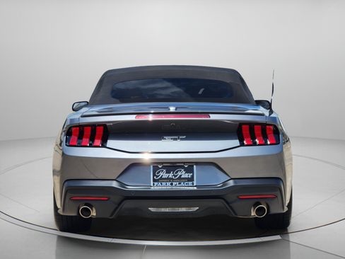 Used 2025 Ford Mustang GT Premium RWD image 4