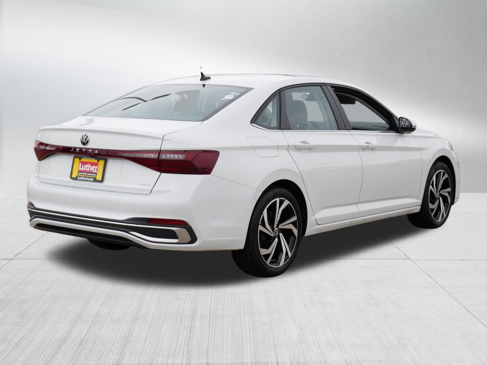 Certified 2026 Volkswagen Jetta SEL FWD image 7