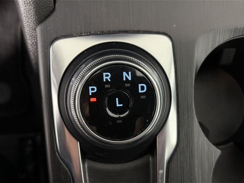Used 2024 Ford Escape ST-Line w/ Tech Pack #1 AWD/4WD image 30