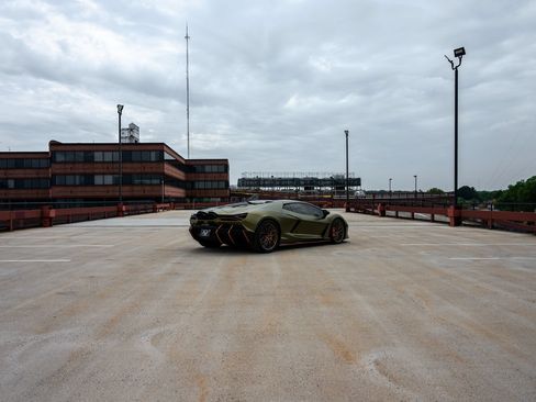Used 2025 Lamborghini Revuelto AWD/4WD image 10