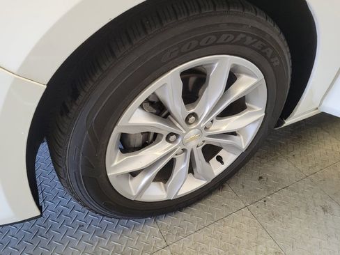 Used 2024 Chevrolet Malibu LT FWD image 31