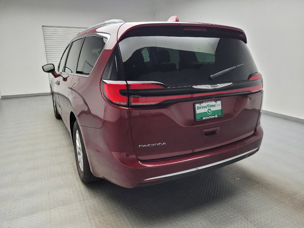 Used 2022 Chrysler Pacifica Touring-L FWD image 6