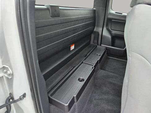 Used 2016 Toyota Tacoma SR RWD image 26