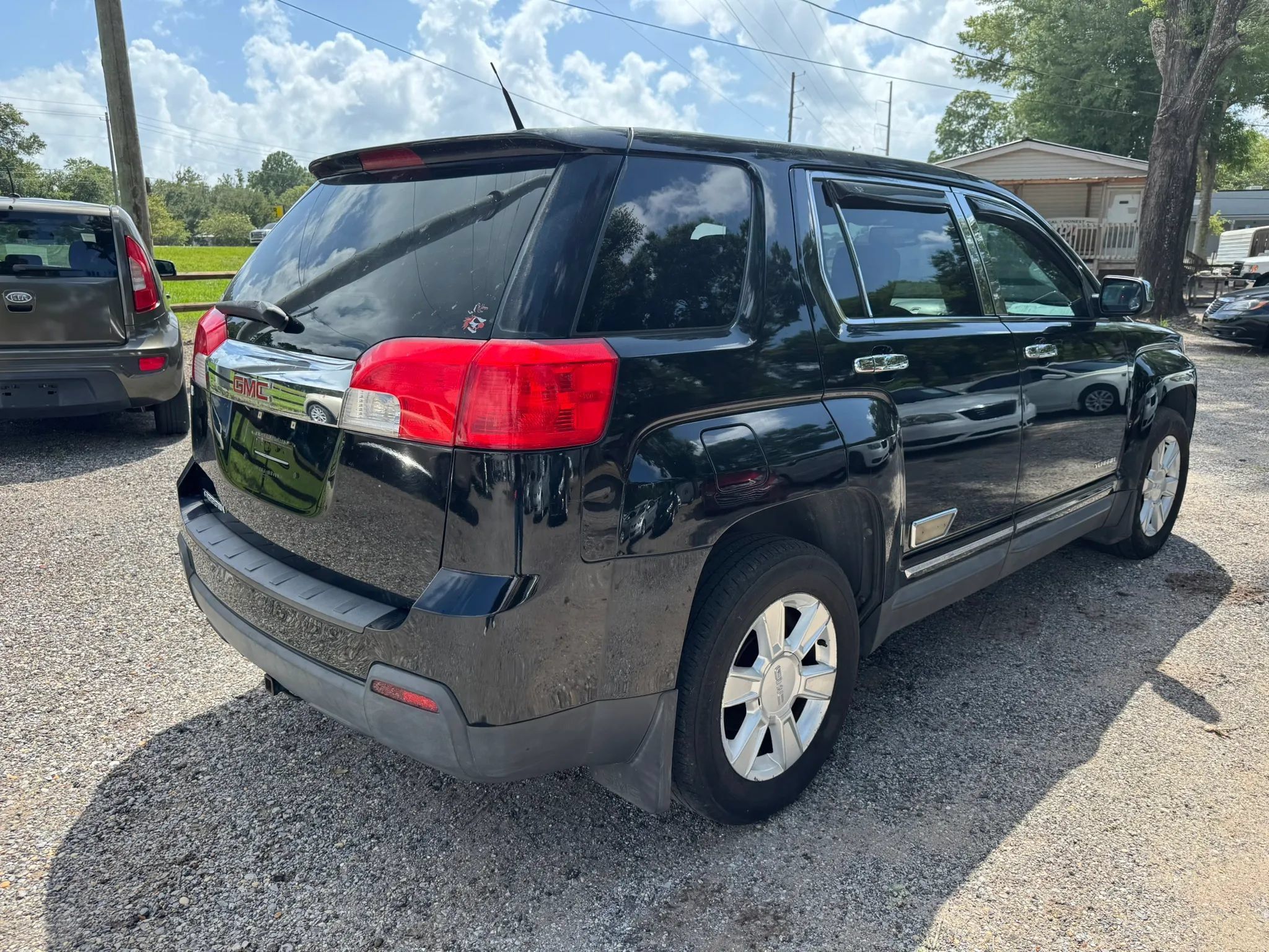 Used 2011 GMC Terrain SLE FWD image 8