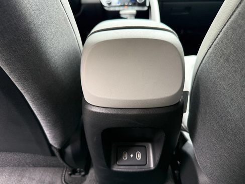 Used 2024 Hyundai Elantra Limited FWD image 30