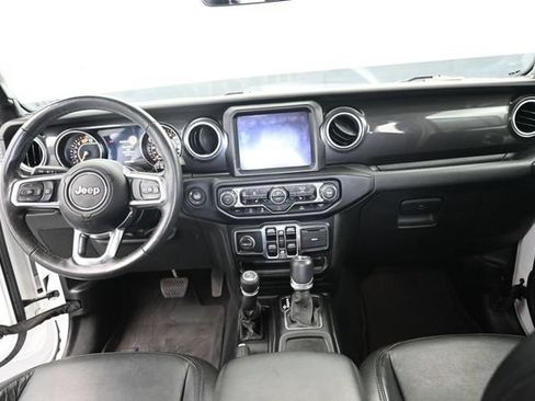 Used 2022 Jeep Wrangler Unlimited Sahara AWD/4WD image 24