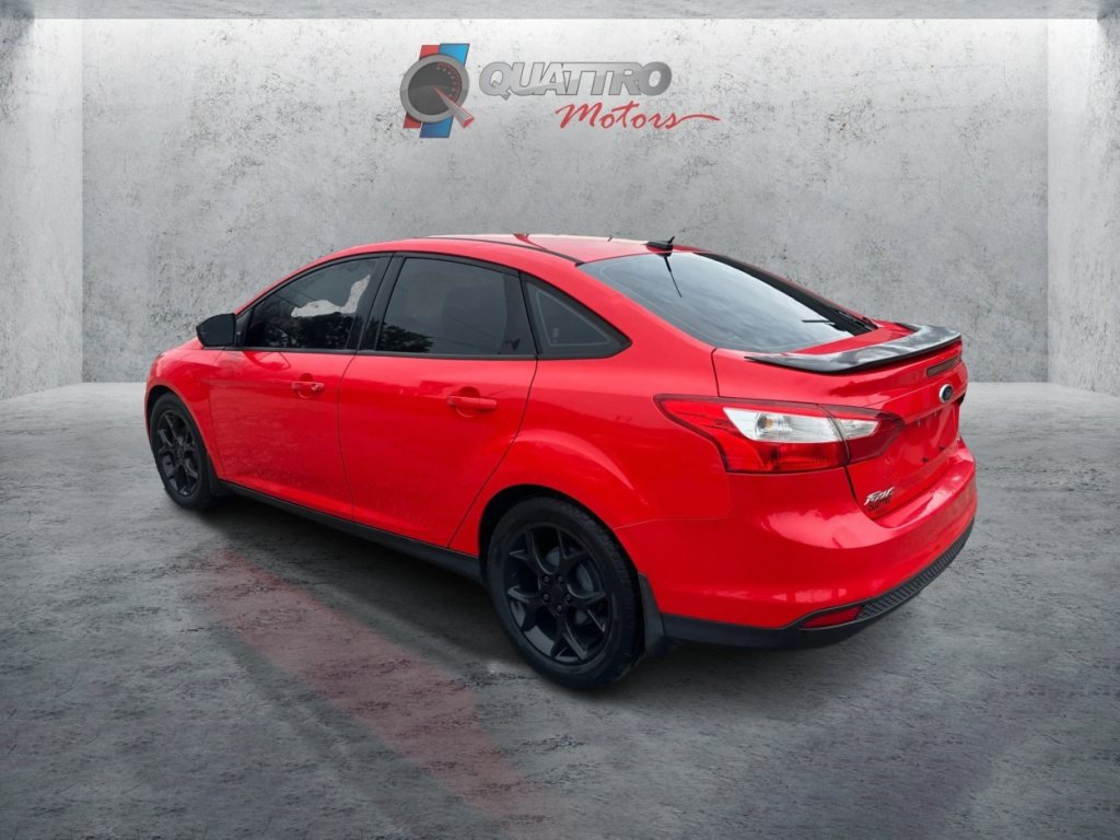 Used 2012 Ford Focus SE FWD image 3