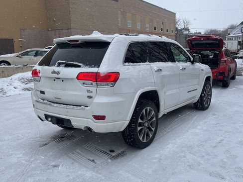 Used 2018 Jeep Grand Cherokee Overland image 3