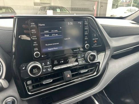 Used 2021 Toyota Highlander XSE FWD image 31