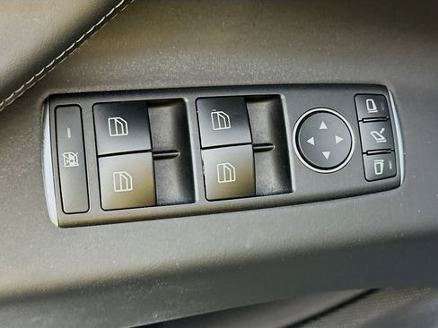 Used 2018 Tesla Model X 100D image 15